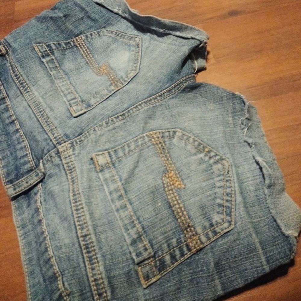 ARIZONA JEAN SHORTS